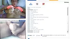 Mädchen mit Maske un ...
