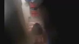 Ein Mann verkauft Fr ...
